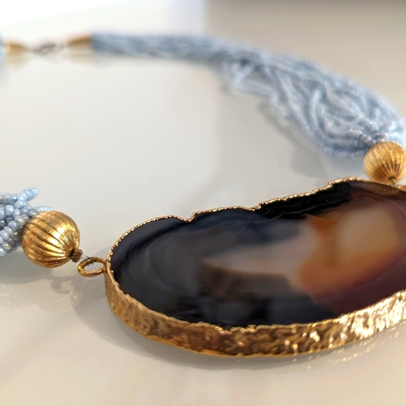 Gold edged brown Agathe slice / light blue bead necklace - Picture 3 of 5